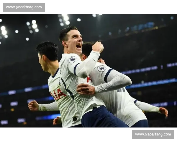 欧冠焦点之战热刺迎战巴萨青春风暴与铁血防线的正面对决夜晚上演 欧冠焦点之战热刺迎战巴萨青春风暴与铁血防线的正面对决夜晚上演